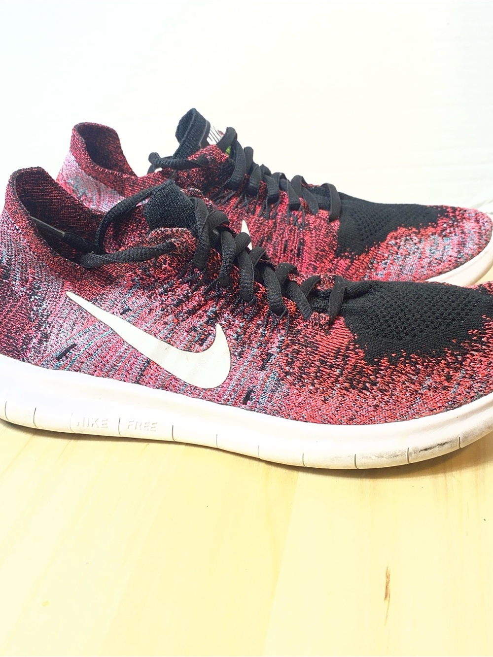 Nike Free RN Flyknit Women's Size 6 Running Shoes Racer Pink